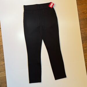 Spanx Black  pull on skinny ponte pant size small